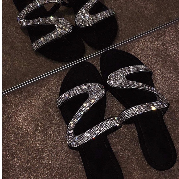 Black flat sandal with Rhinestone detailing - Picture 2 of 3
